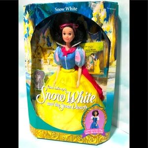 DISNEY SNOW WHITE & THE SEVEN DWARFS 1992 DOLL NWT